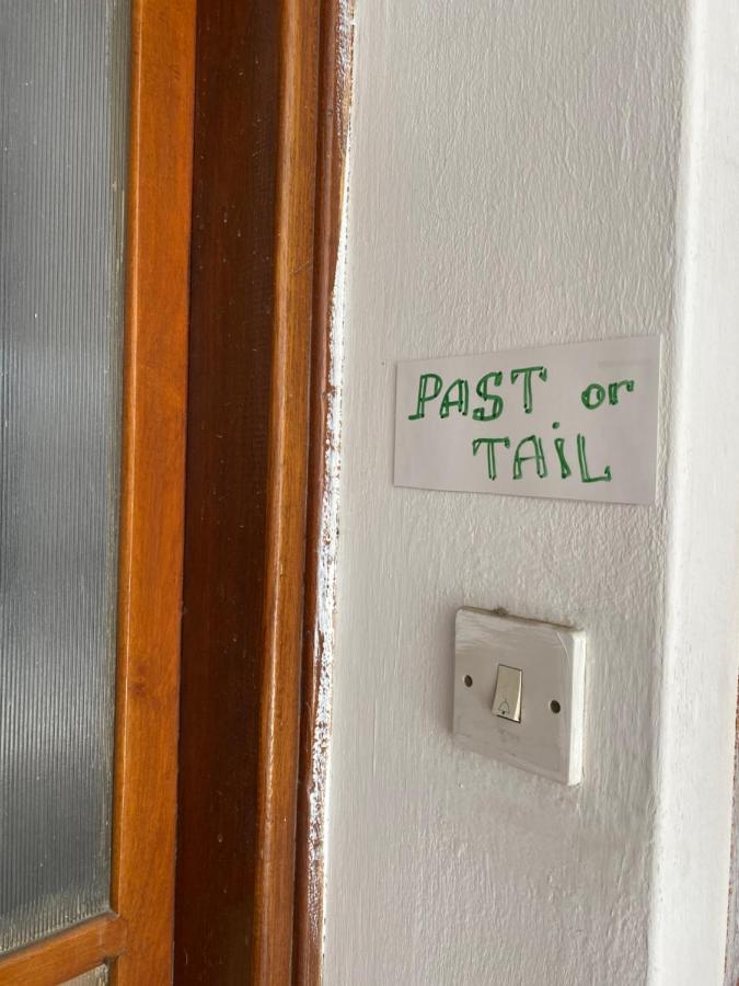 Past Or Tail Rooms Larnaca Luaran gambar
