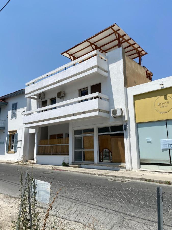 Past Or Tail Rooms Larnaca Luaran gambar