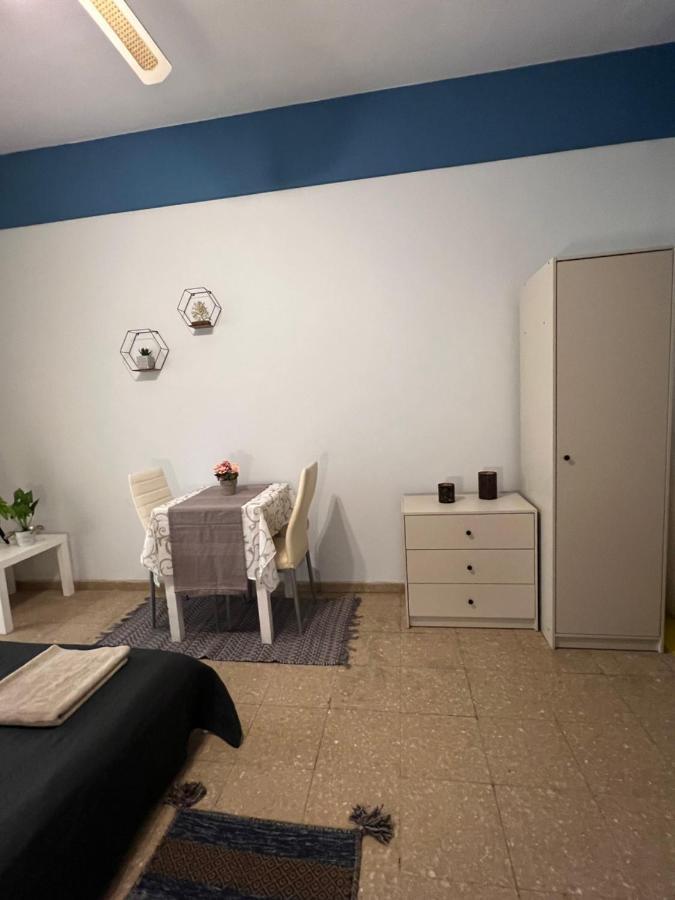 Past Or Tail Rooms Larnaca Luaran gambar
