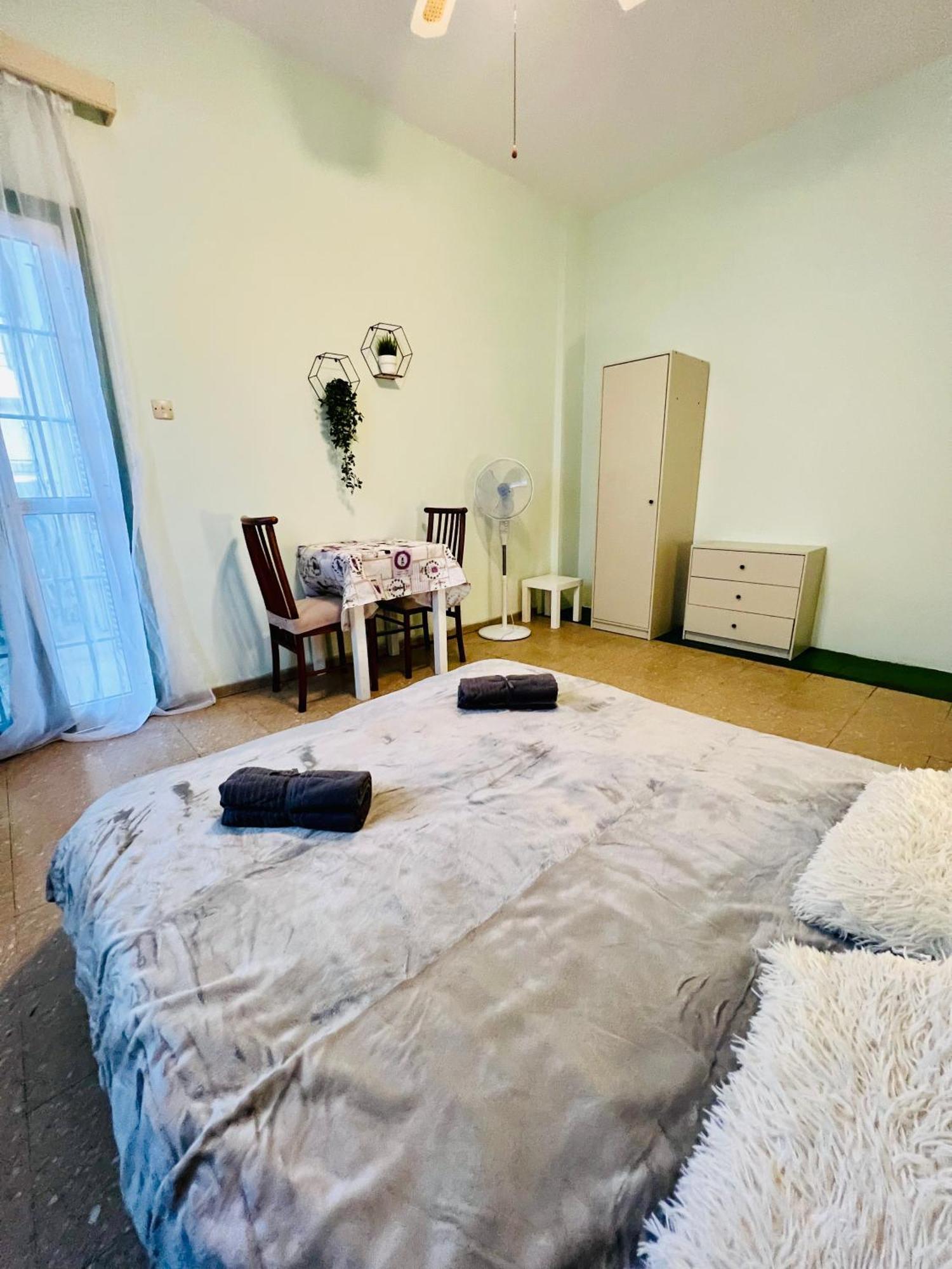 Past Or Tail Rooms Larnaca Luaran gambar