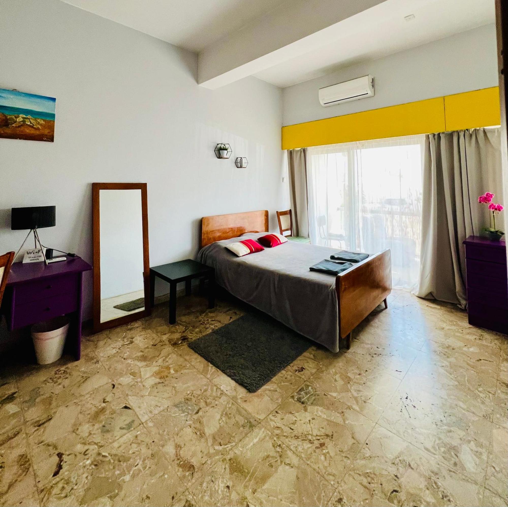 Past Or Tail Rooms Larnaca Luaran gambar